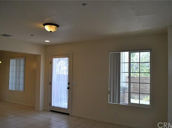 5th image of 614 Royal Oaks Dr #B