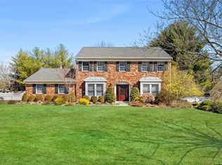 36 Timber Ridge Dr, Commack, NY 11725