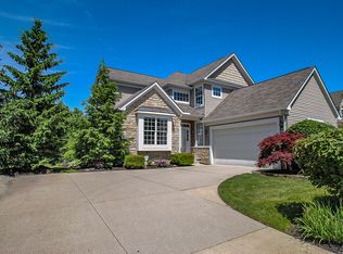 29475 Hummingbird Cir #63, Westlake, OH 44145