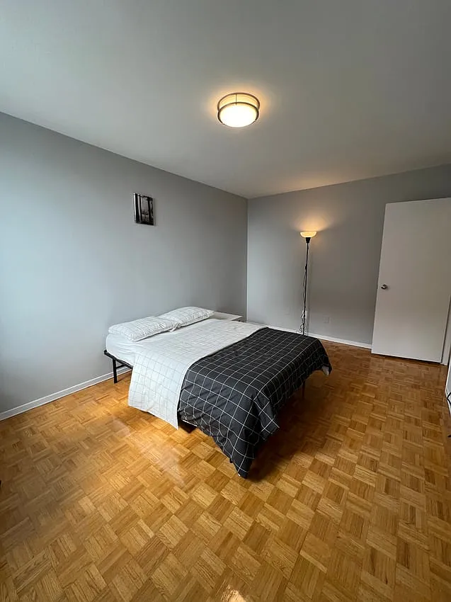 Premium Deluxe - St. Clair Avenue East & Yonge Street — Photo 1