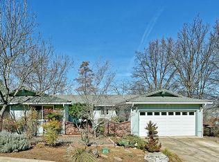 1565 Woodland Dr, Ashland, OR 97520