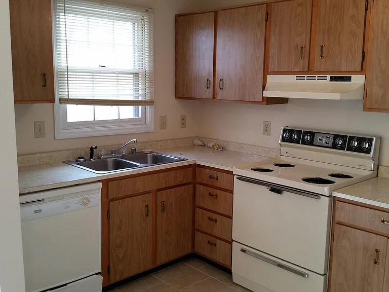 449 Lenney Dr #3 — Photo 4