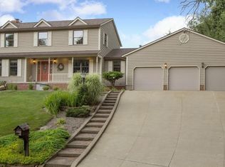 5025 Dresden Dr NW, Canton, OH 44708