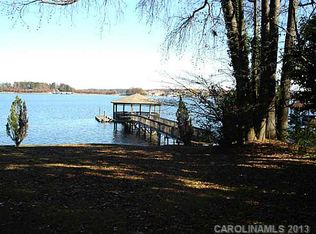 3262 Lake Shore Rd S, Denver, NC 28037