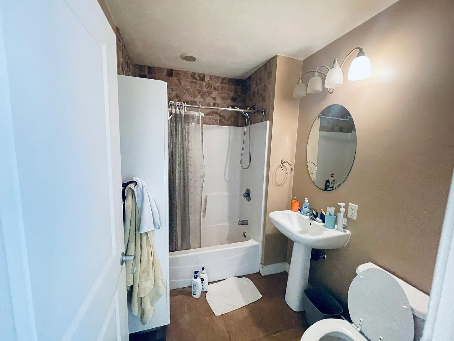 2 bed, 1007 sqft, $3,400 — Photo 4
