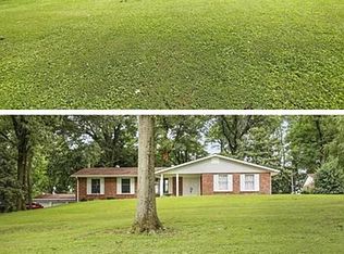 1211 Woodcrest Ln, Hazelwood, MO 63042