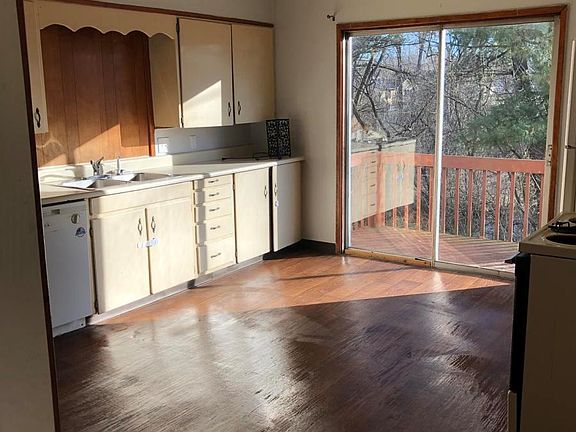 2nd image of 5011 Settlers Trce APT 9