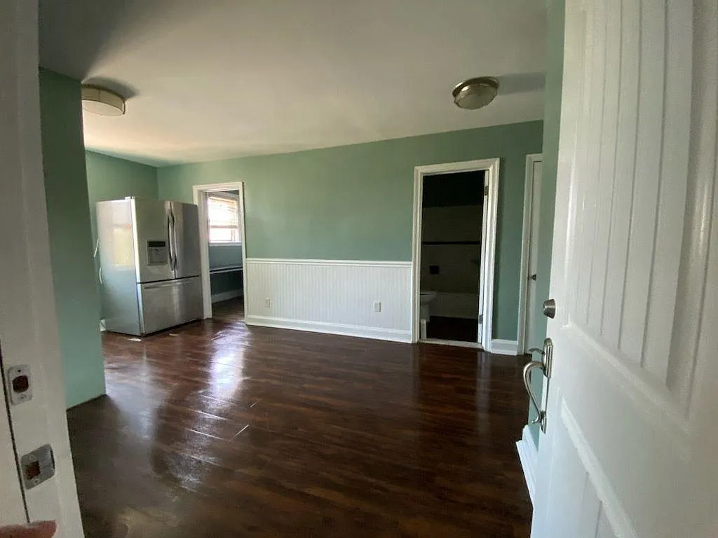2 bed, 900 sqft, $1,100 — Photo 1
