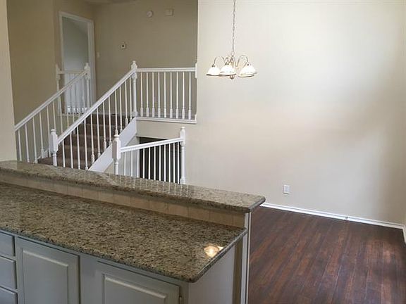 5th image of 6825 Parkwood Dr