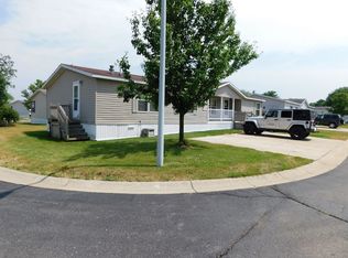 314 Emily Way, White Lake, MI 48386