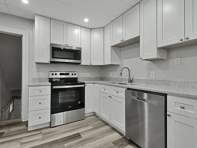 5 Cottage St — Photo 13