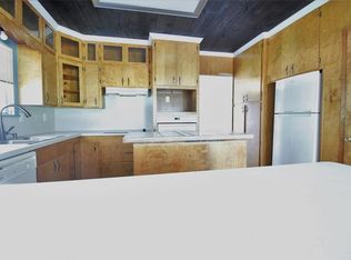 202 Albert Dr, East Bernard, TX 77435