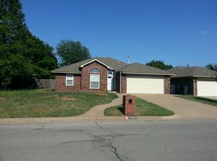 16904 Sunny Hollow Rd, Edmond, OK 73012