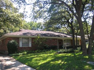 1463 Danciger Dr, Fort Worth, TX 76112