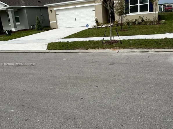 632 Taylor Grv, Lake Wales, FL 33898