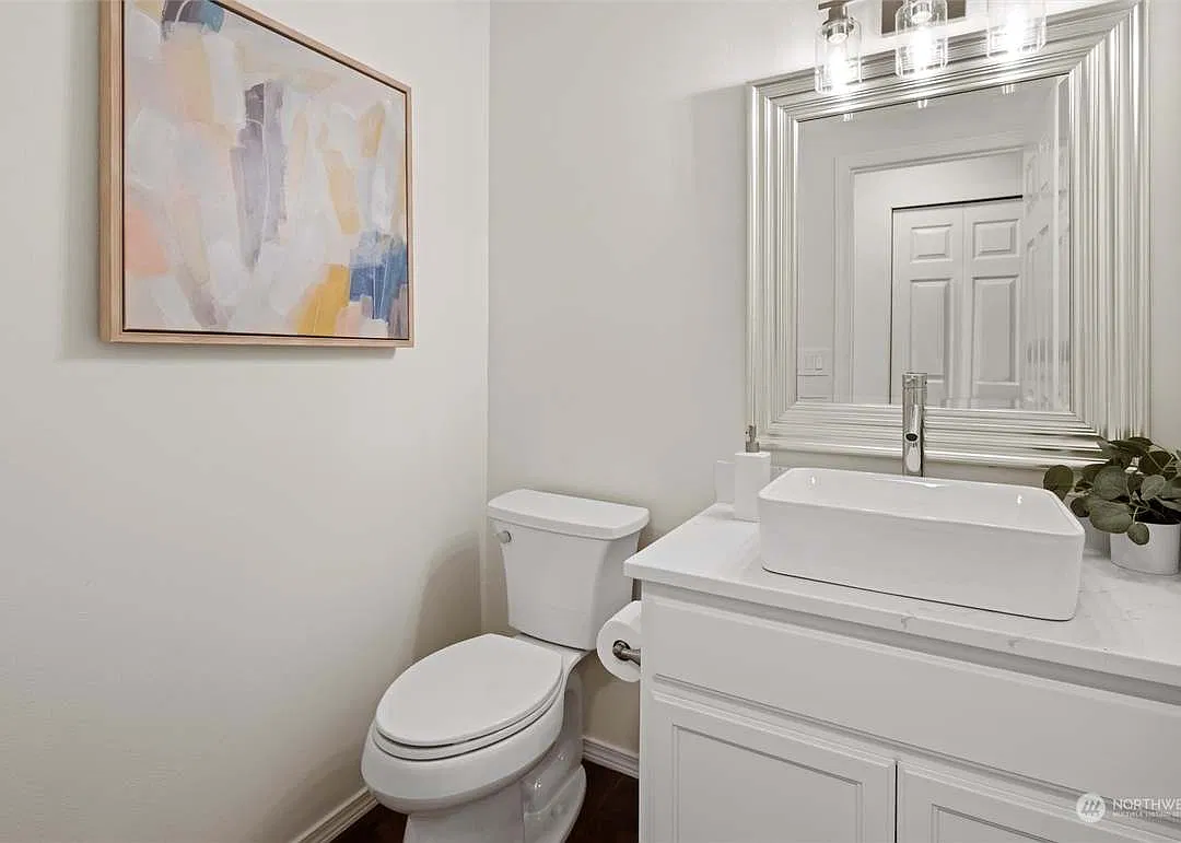 4 bed, 2.5 bath, 1930 sqft, $4,200 — Photo 1