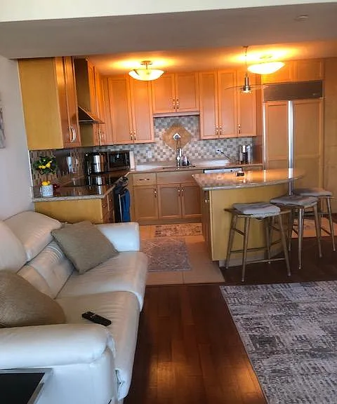 Kitchen (comes fully equipped)