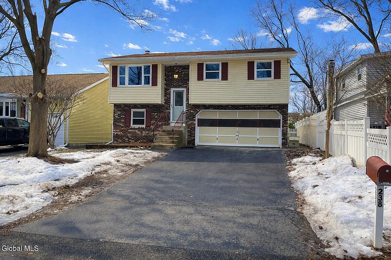 2nd image of 238 Ward Avenue