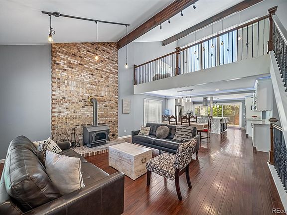 4th image of 8238 Lakeshore Drive