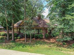 605 Monmouth Dr, Greensboro, NC 27410
