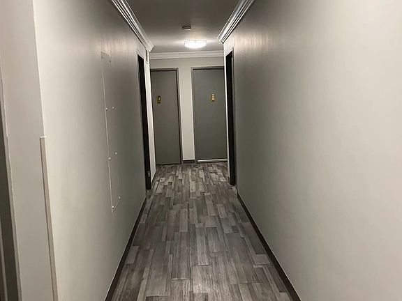 2nd image of 2915 W 5th St APT 5G