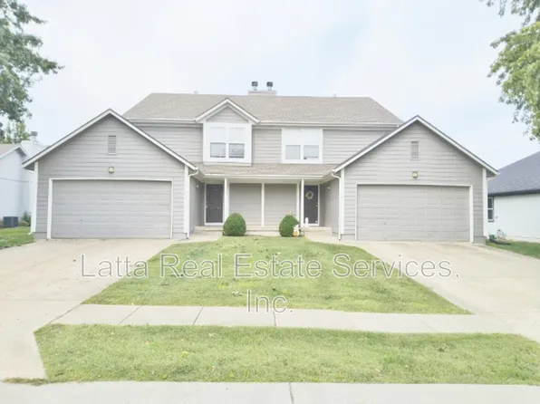 623 NE Swann Cir, Lees Summit, MO 64086