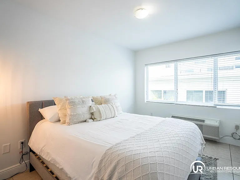 6971 Carlyle Ave #207 — Photo 10