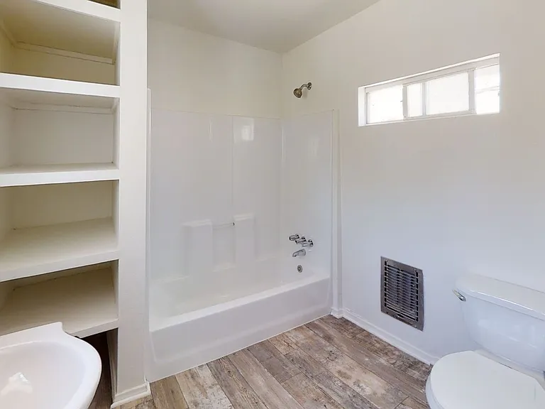 525 N 4th St — Photo 5