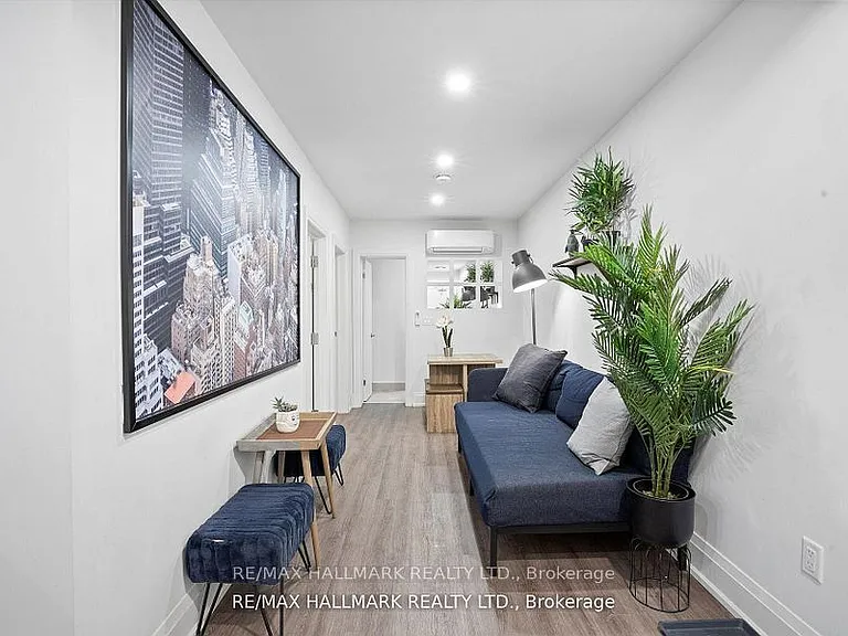 595 Saint Clair Ave W #12 — Photo 2