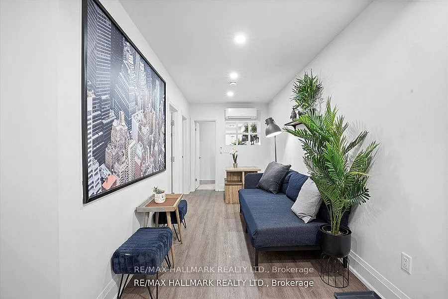 Building Photo - 595 Saint Clair Ave W #12