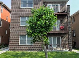 6552 W Roscoe St #2, Chicago, IL 60634