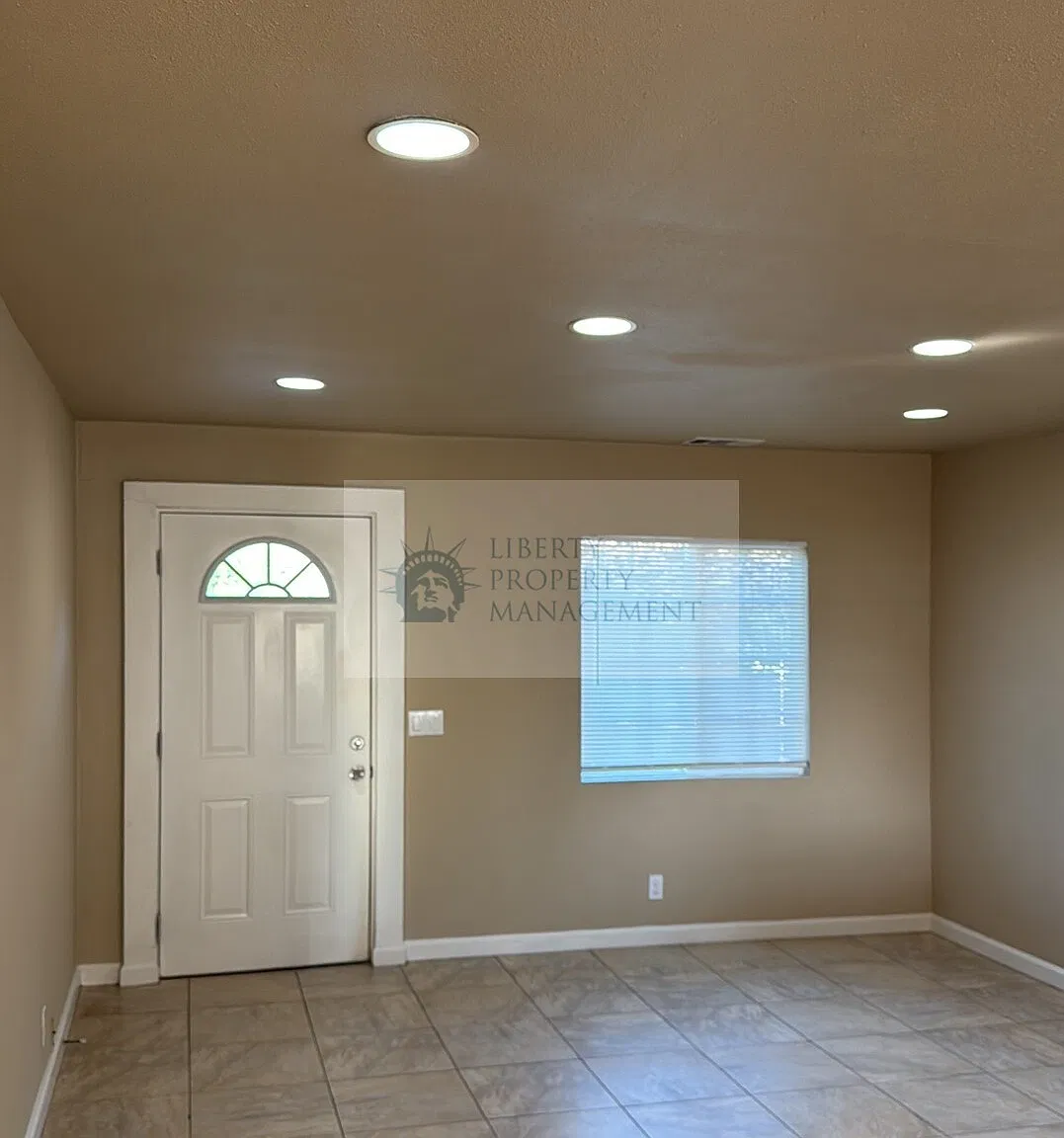 2 bed, 832 sqft, $1,675 — Photo 2