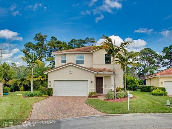 2nd image of 495 NE Abaca Way