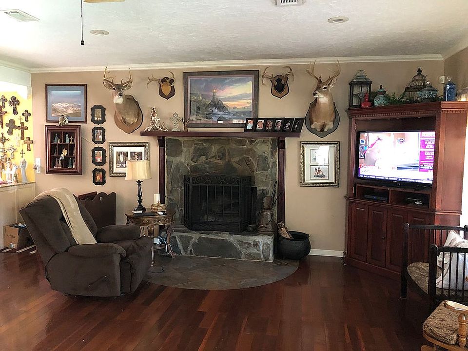 1st image of 1010 Buena Vista St