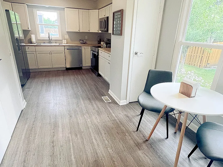Dawson Dr — Photo 9
