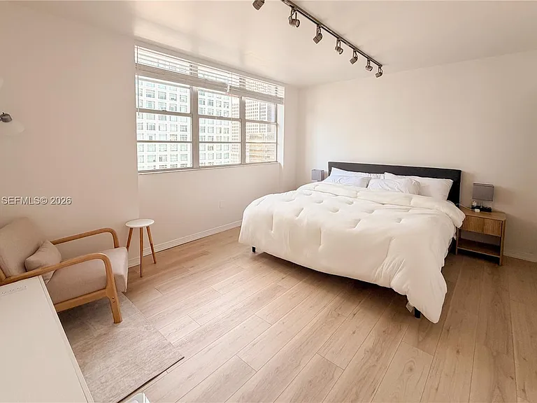 825 Brickell Bay Dr #2050 — Photo 9