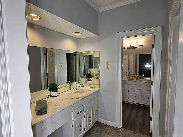 516 S Yates Rd — Photo 26
