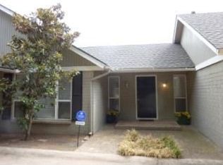 1804 Singingwood Rd, Edmond, OK 73013