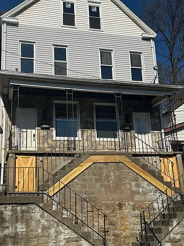 342 Kenney Ave Photo 1