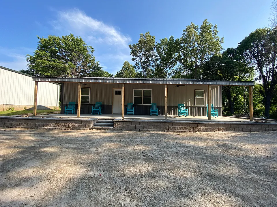 232 Oak Hollow Rd