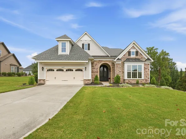 12047 Cove Ct, Charlotte, NC 28278