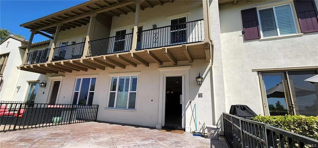 2 bed, 2.5 bath, 1619 sqft, $3,500 — Photo 1