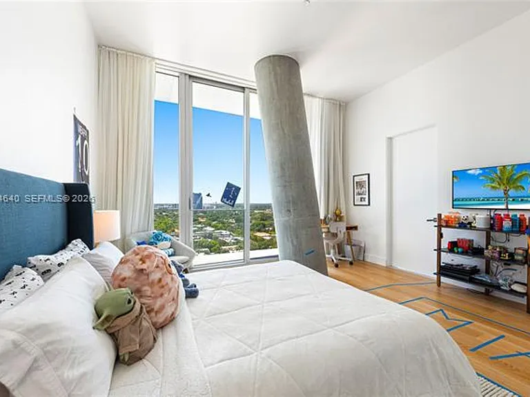 2669 S Bayshore Dr #1503-N — Photo 25
