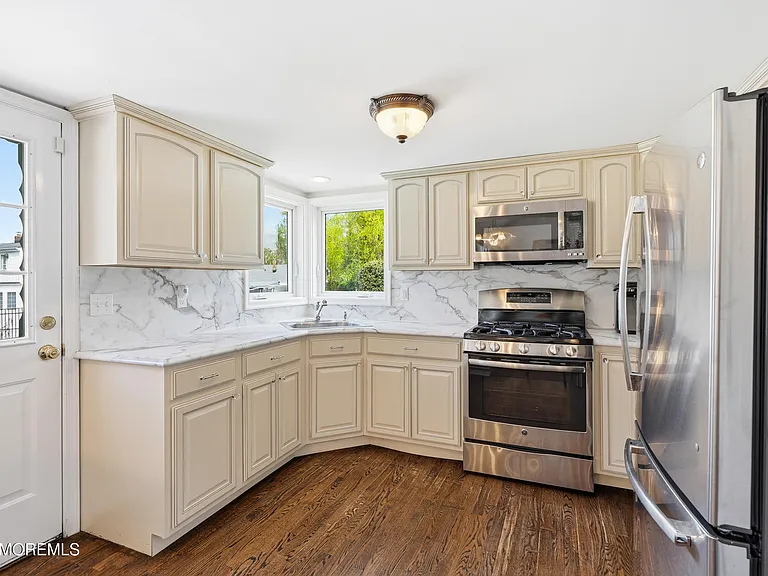 4 Cheryl Dr — Photo 11