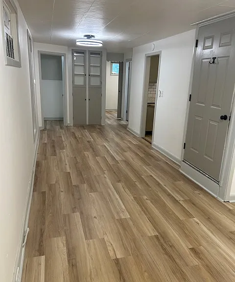 1029 1/2 Yale Ave — Photo 6