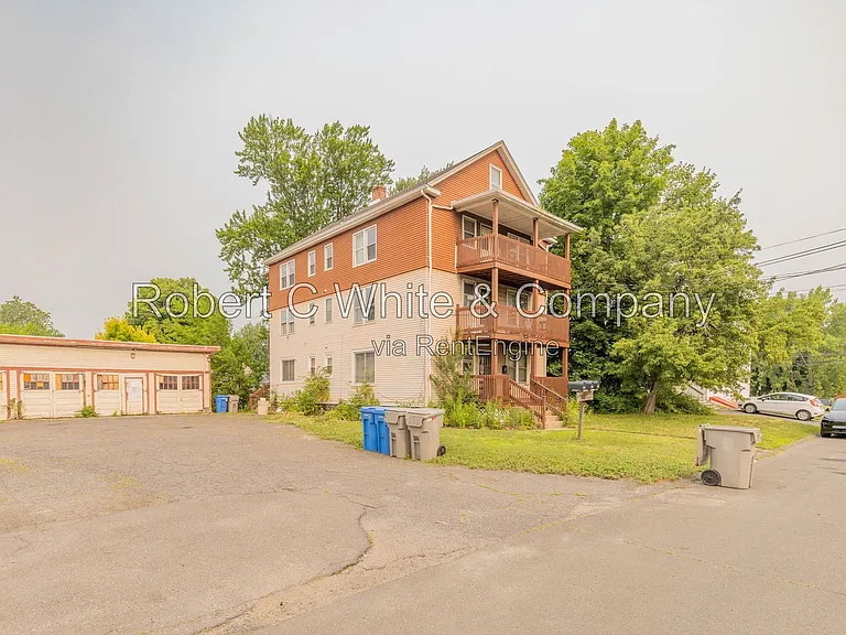 12 Evergreen St #3 — Photo 2
