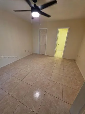 4 bed, 2.0 bath, 1754 sqft, $3,000 — Photo 2