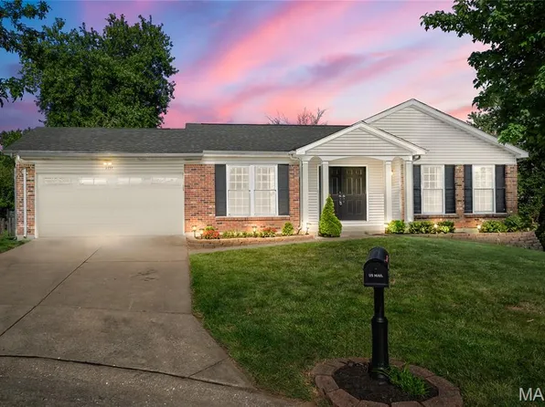 1157 Spencer Rd, Saint Peters, MO 63376