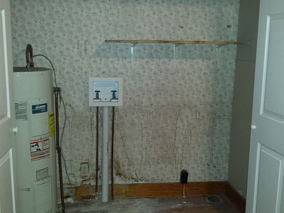 washer and dryer hookups