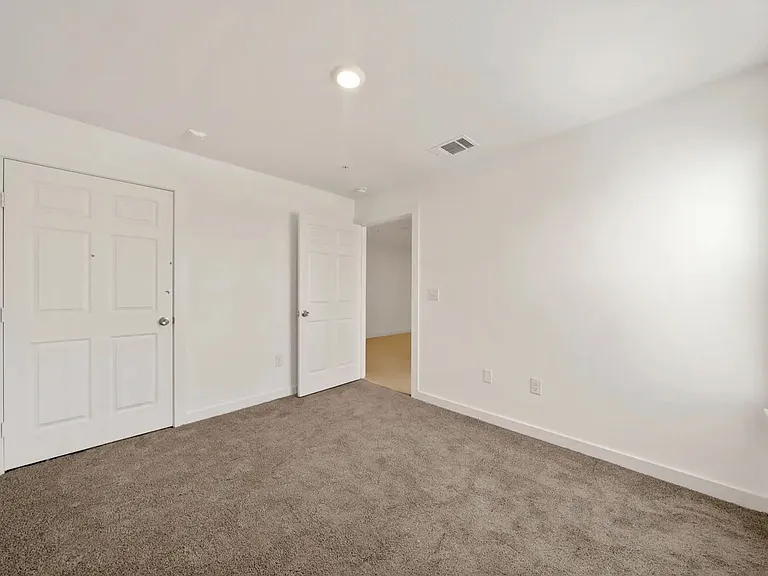 903 Canterbury #1102 — Photo 17